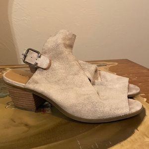 Lucky Brand leather heeled sandals